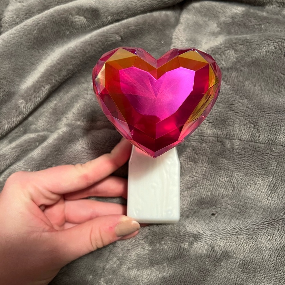 Heart Wallflower